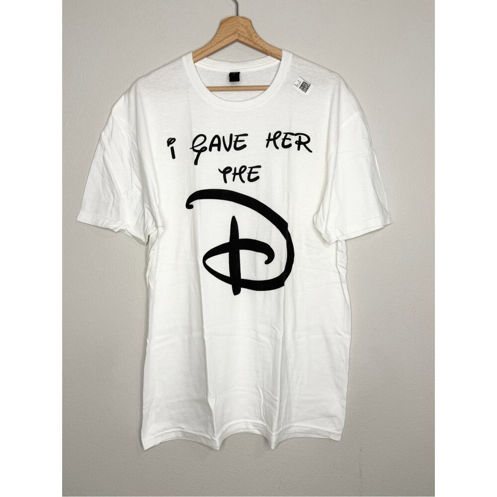 Disney White Graphic Men’s T-Shirt with Black Print Men’s Size Large - Picture 2 of 4
